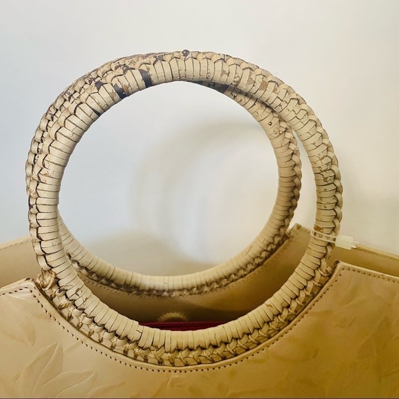 🎯3/$10 Vintage Donna Dixon Handbag Round Handle Embossed Floral Cream Purse - Picture 5 of 10